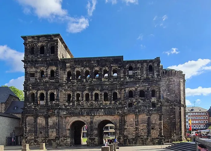 Familie Jonas Apartman *