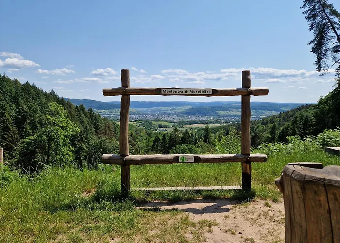 Familie Jonas Apartman *